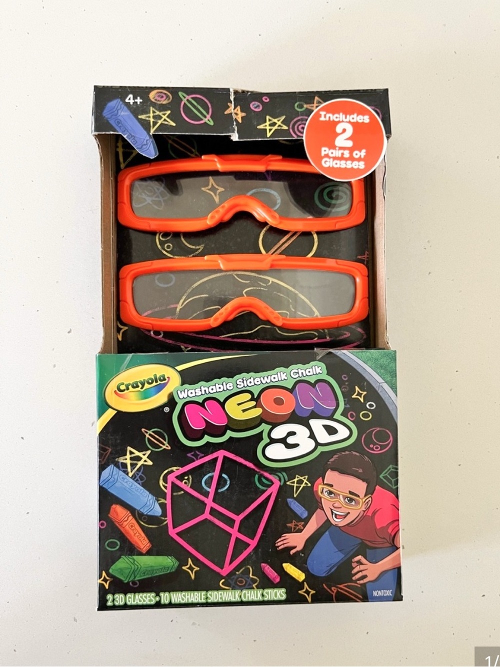 NIB Crayola Neon 3D Washable Sidewalk Chalk Set w/ 10 Chalk & 2 Pairs 3D Glasses